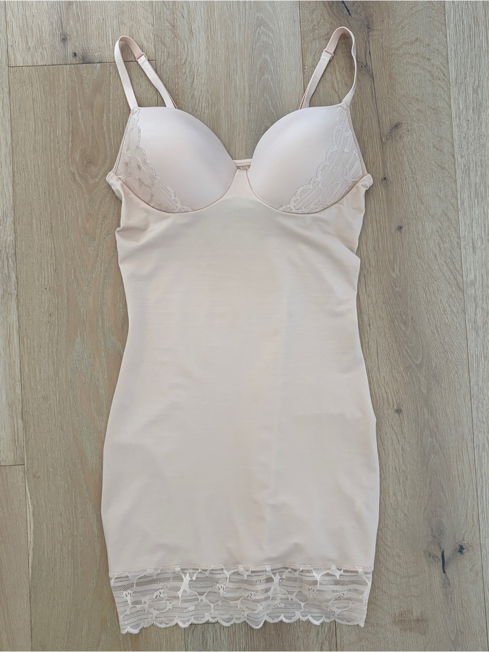 NWOT Spanx Red Hot Sexy Shapewear Slip Lace Accent Hem Adjustable Straps Sz L*Q2